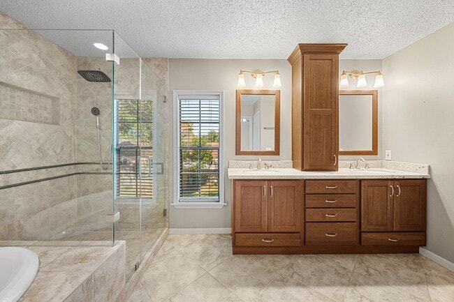 Photo - 15002 Havenridge Dr