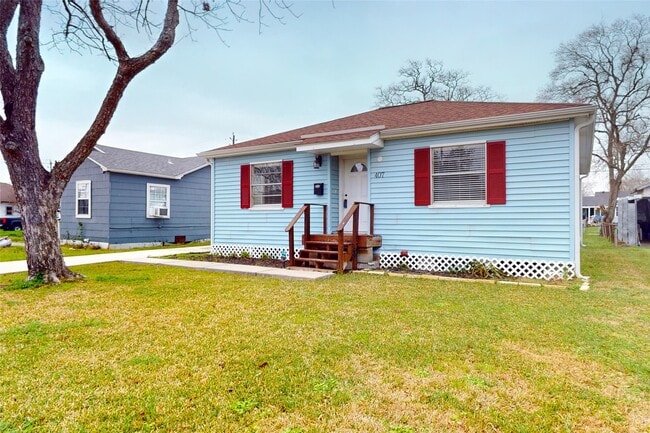 Photo - 407 Arizona St