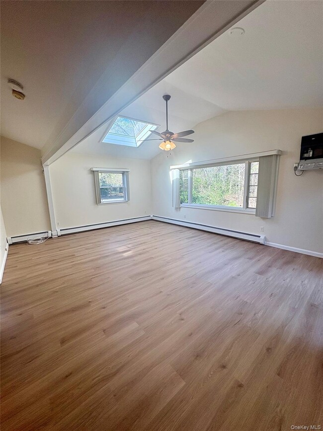 Photo - 54 Old Brook Rd