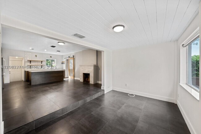 Photo - 534 NW 50th St