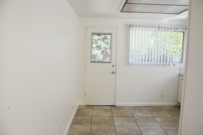 Photo - Cypress (125-127) South Unit Cypress (125) #B