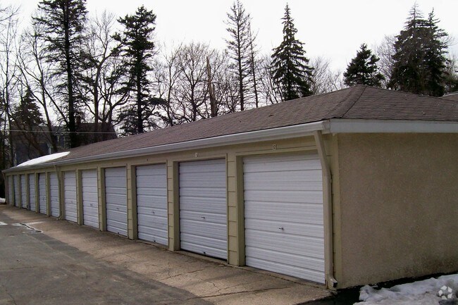 Maple Plain Apartments - Maple Plain Apartments
