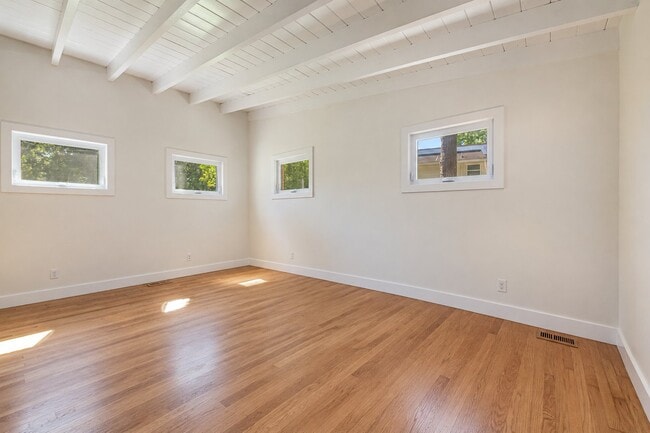 760 Shelley Rd
