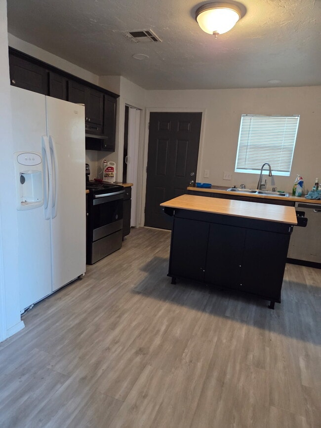 1540 NE 29th St