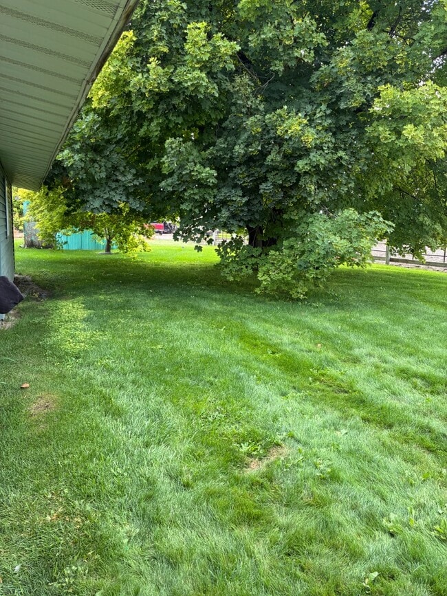 Photo - 235 W 150 S