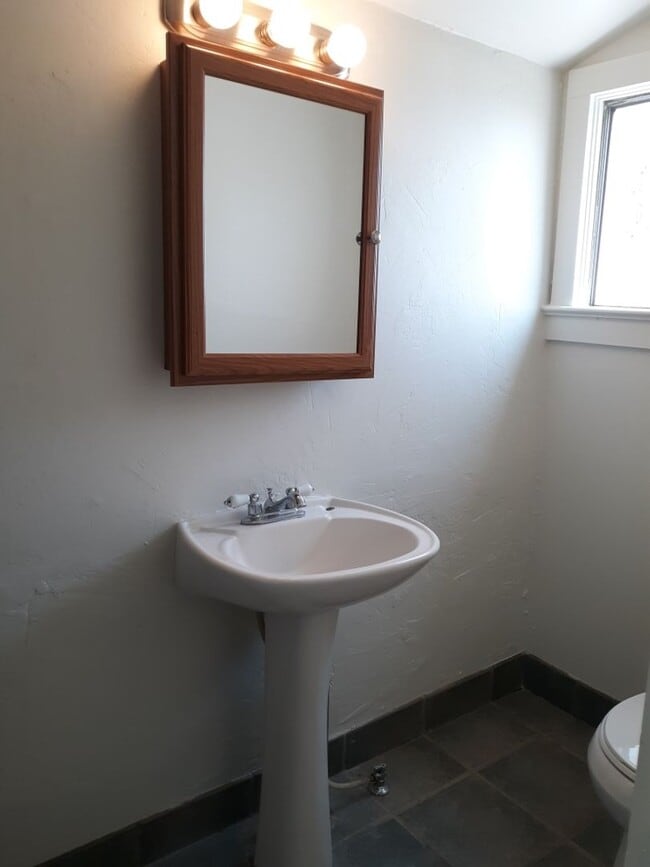 Photo - AVAILABLE NOW!! 2 Bedroom with Office spac...