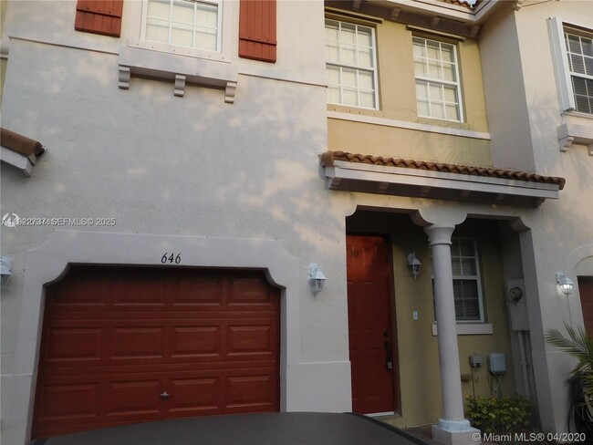 Photo - 646 NE 21st Ave