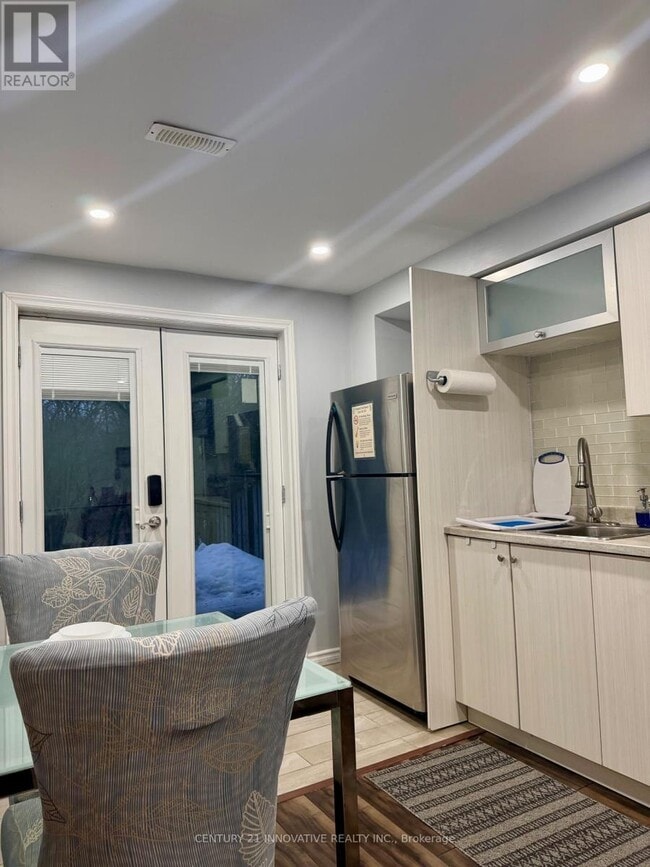 Photo - 53 Angier Crescent