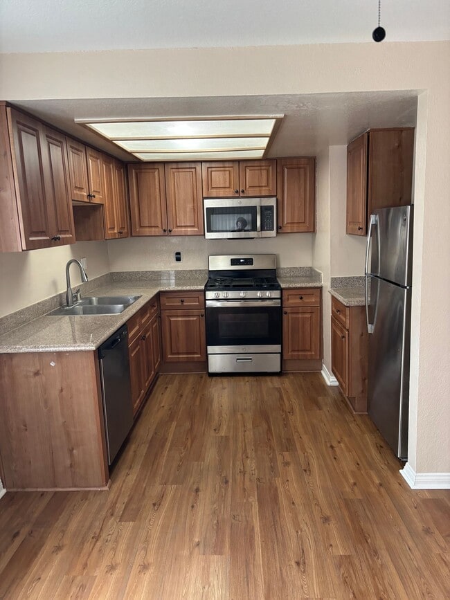 Building Photo - Cedar Glen Apts