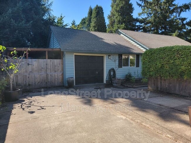 Building Photo - 780 SE Marion Ave