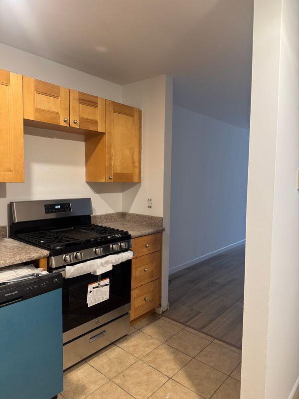 Photo - 15 Greenwich Ave