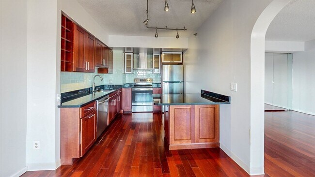 Photo - 250 Hammond Pond Pkwy Unit 1203N