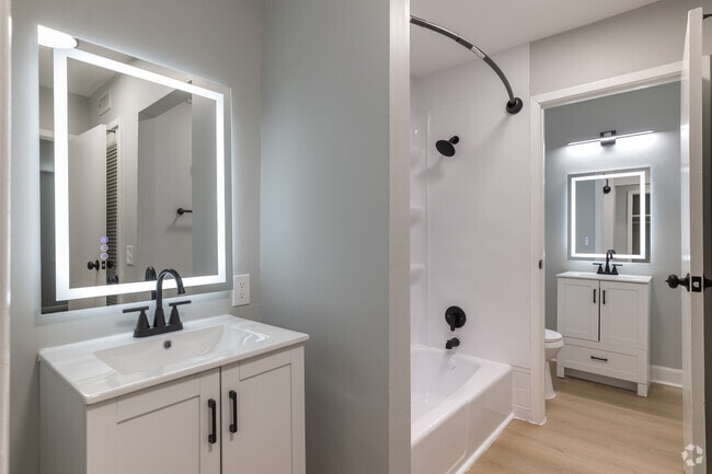 2BR, 1BA - 840SF - Shared Bathroom