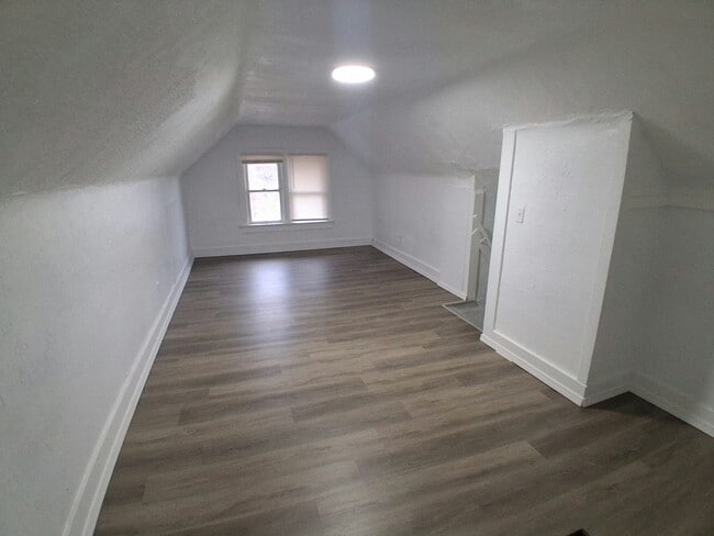 Photo - 712 Roselle Ave