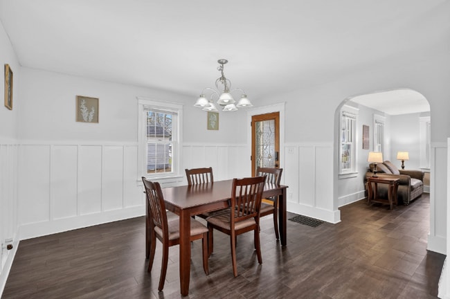 Photo - 430 N Linden St