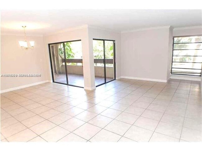 Building Photo - 8830 SW 123rd Ct Unit I305