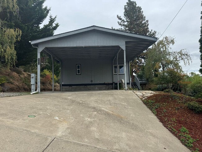 East Roseburg 3 bedroom 2 bath - East Roseburg 3 bedroom 2 bath Casa