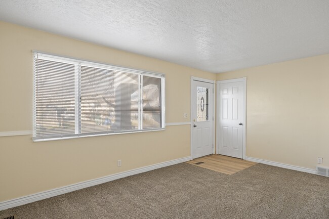 Photo - 3661 S 6830 W