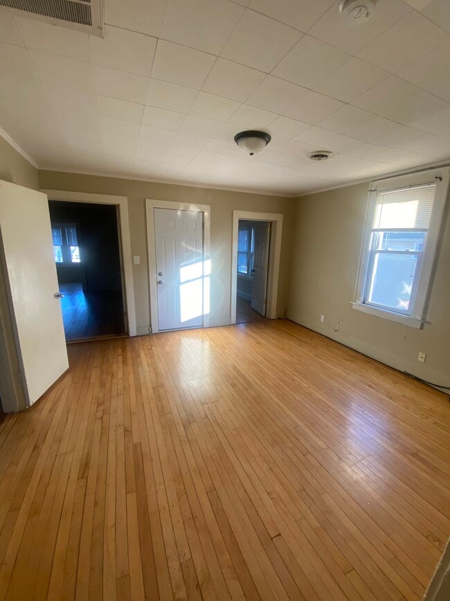 Photo - 2418 University Ave NE Unit 2