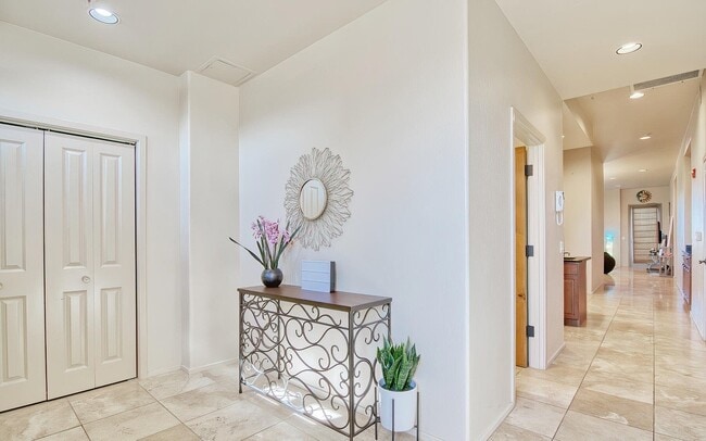 Photo - 446 N Campbell Ave