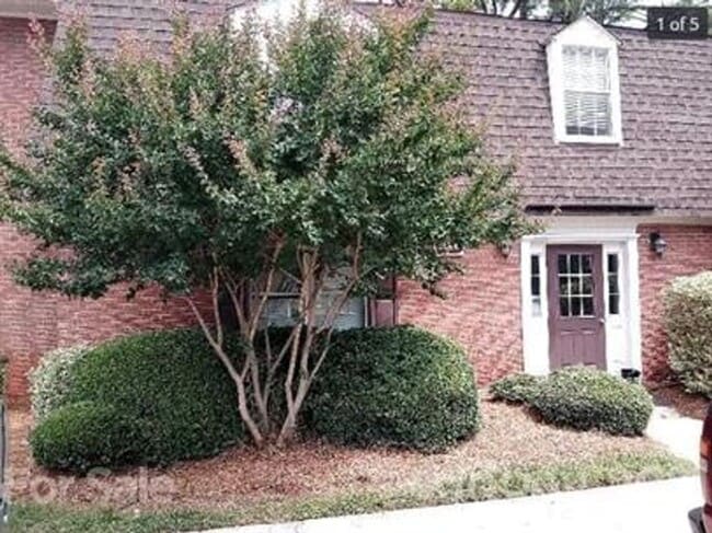 Building Photo - 5805 Hunting Ridge Ln