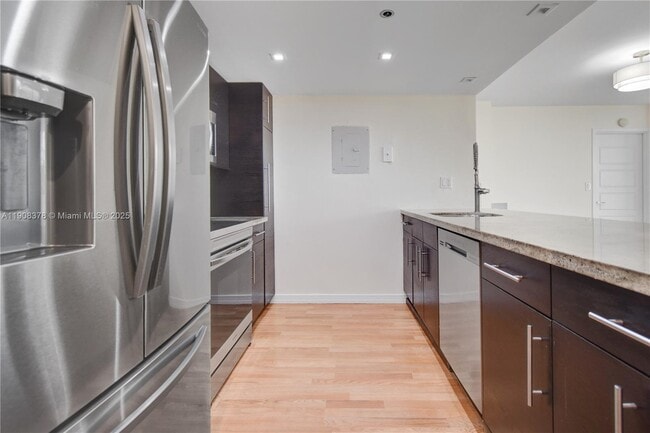 Photo - 7601 E Treasure Dr Unit 421