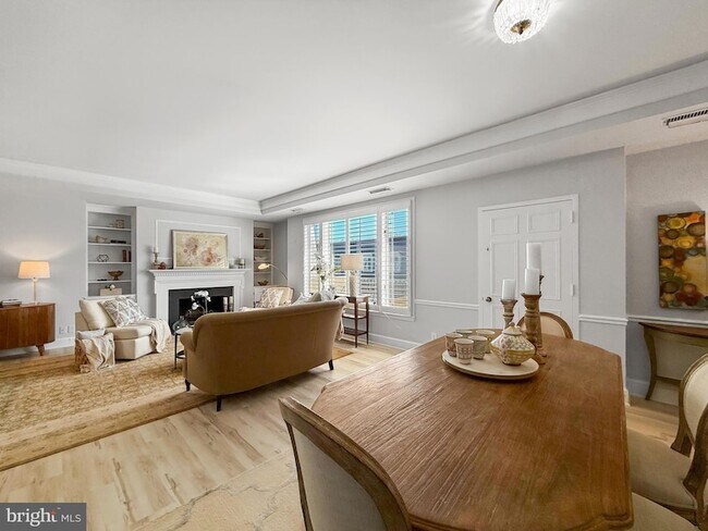 Photo - 8101 Connecticut Ave Unidad S701 Rental