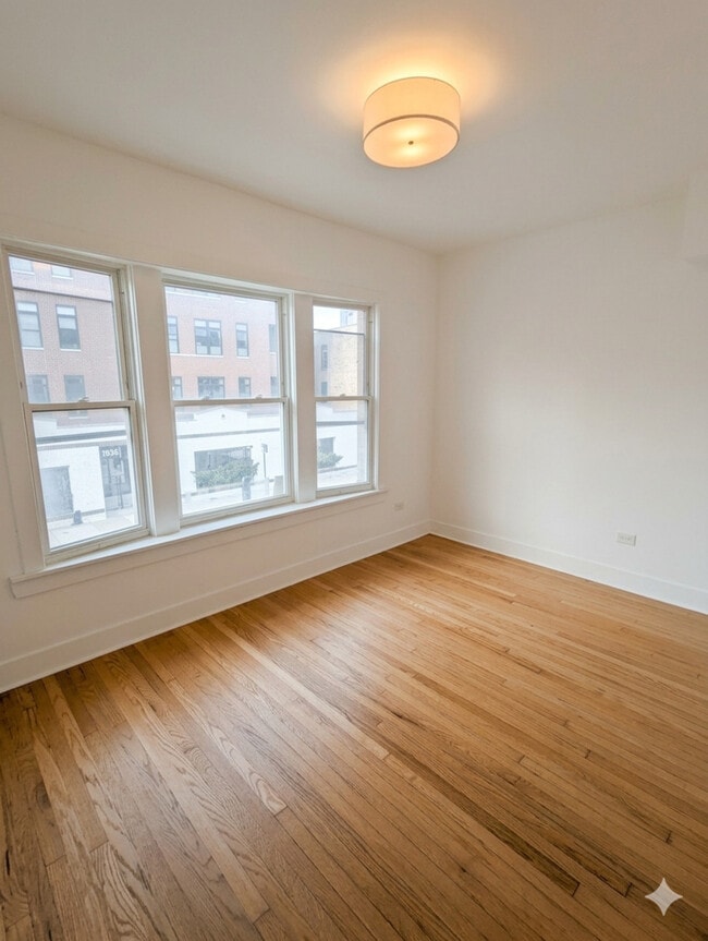 Photo - 1945 W Augusta Blvd Unit 2W