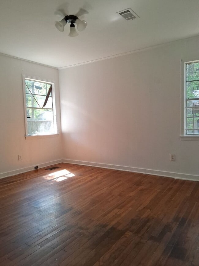 Photo - 1826 Wisteria Dr
