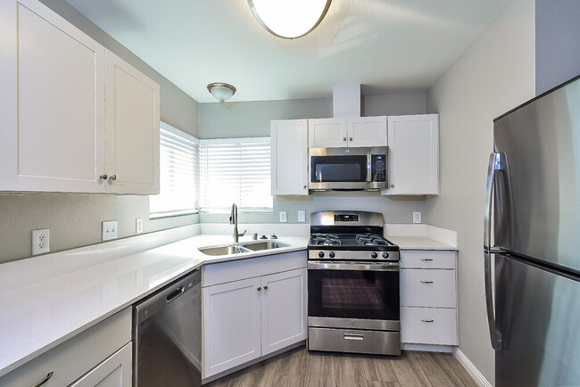 Photo - 4623 Candlas Way