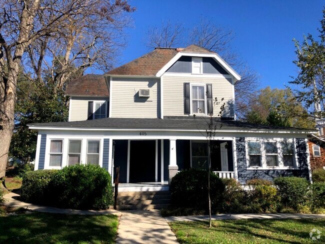 Building Photo - Studio apartment in Historical Burlington Unit B
