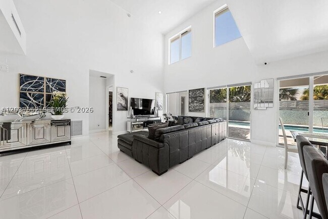 4497 SW 25th Terrace