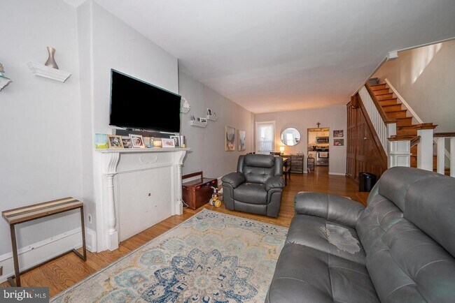 Photo - 4643 Mansion St