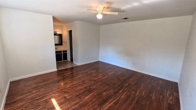 Photo - 3327 Valerie Ln