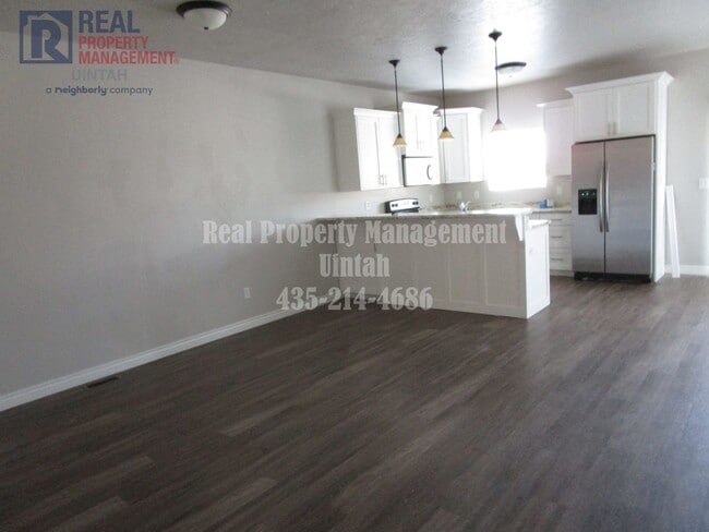 Photo - 3 Bed 2.5 Bath Townhome in Fox Run