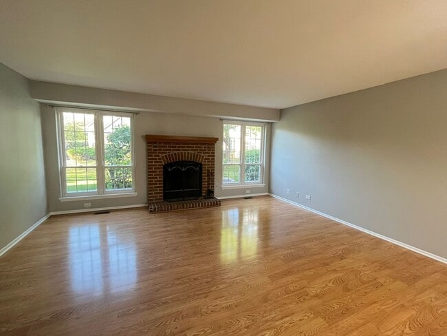 Photo - 150 White Branch Ct N