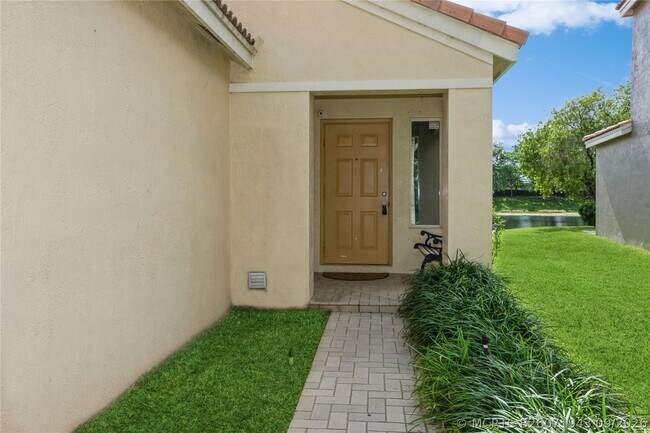 4367 Dogwood Cir
