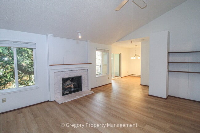 Photo - 12621 NE 130th Way