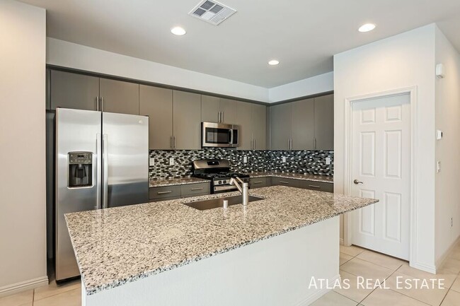 Photo - 1625 Guyot Ct