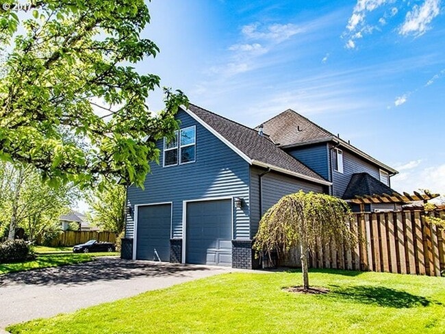 Photo - 2687 NW Oak Ridge Dr
