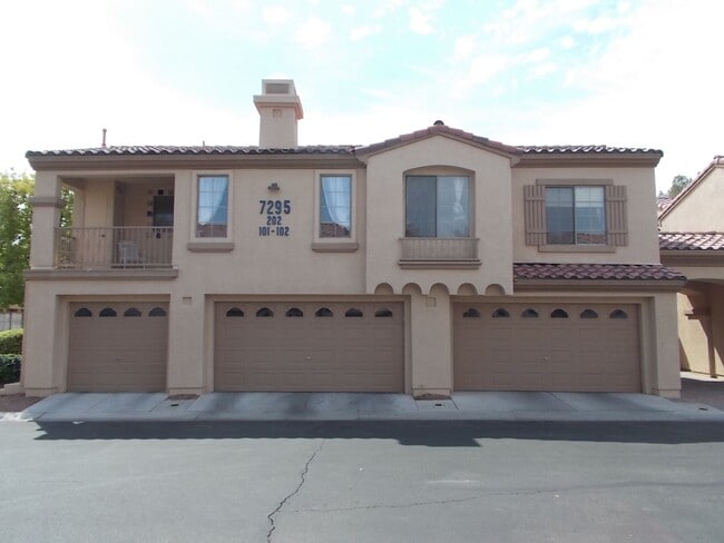 Building Photo - Move-In Ready 2BD/2BA Corner-Unit Condo in Guard-Gated Painted Desert! Unit 202