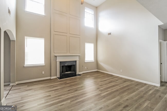 Photo - 75 Valley Brook Dr