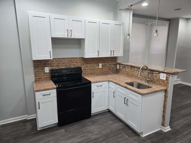 Photo - 342 N 52nd St Unit 2