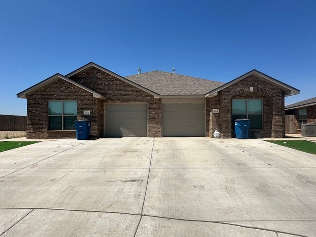 Photo - 2013 Aberdeen Ave