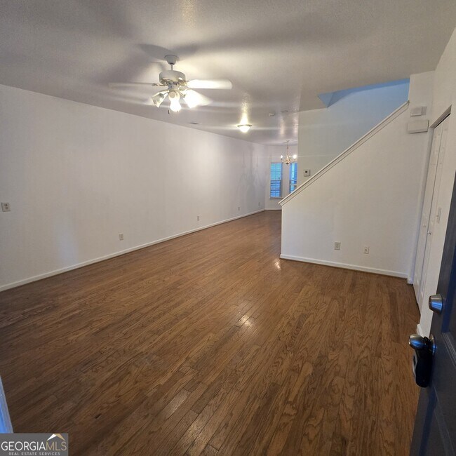 Photo - 152 Brookview Dr