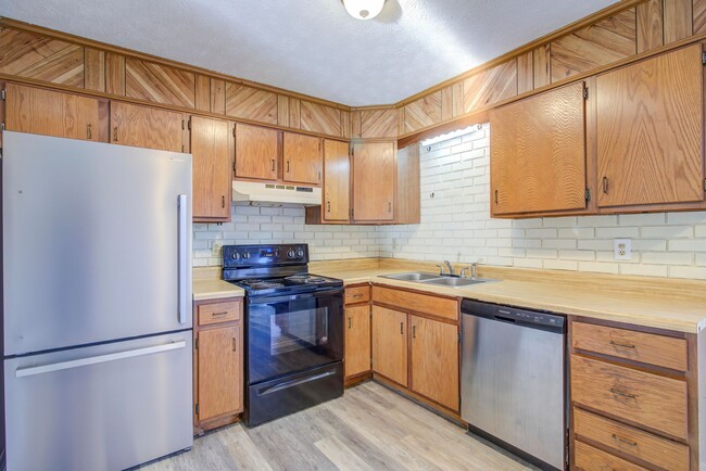 Photo - 5021 Emerald Dr Unit 03