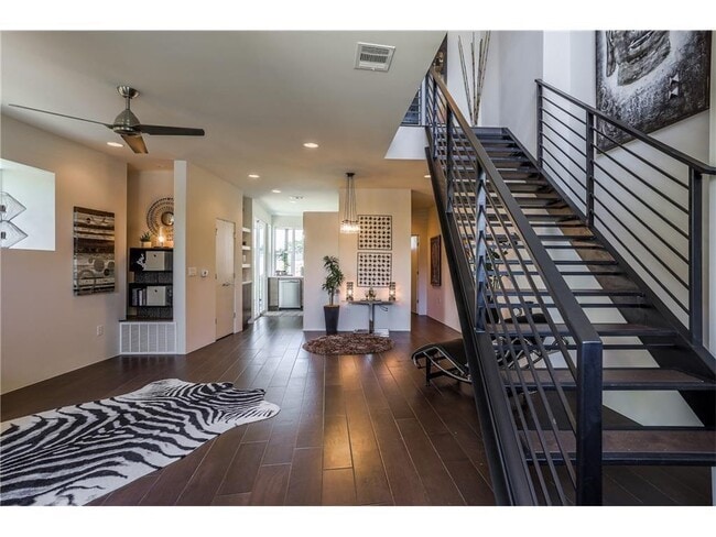 Photo - 1902 New York Ave