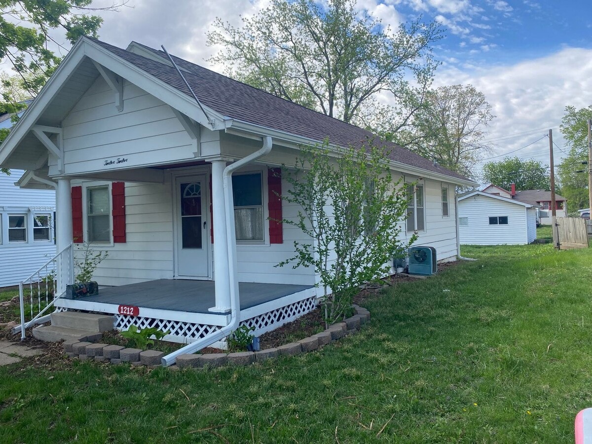 2 bed House for Rent in Beatrice, Available Now! - 2 bed House for Rent in Beatrice, Available Now!