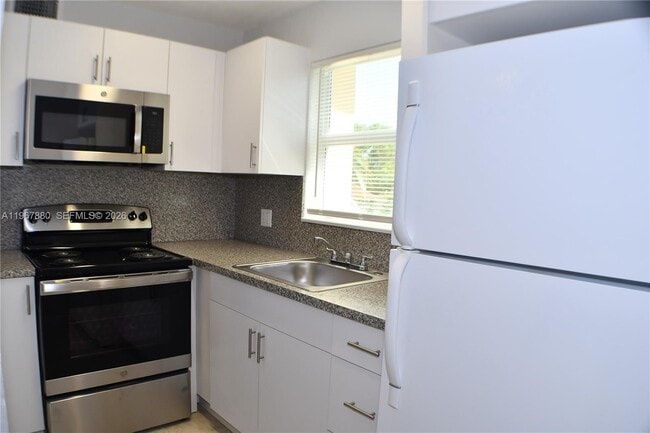 Photo - 1398 NW 61st St Unit 3