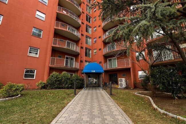 Photo - 115 W Squantum St Unidad 103 Rental